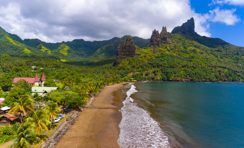 Nuku Hiva: die größte Insel der Marquesas