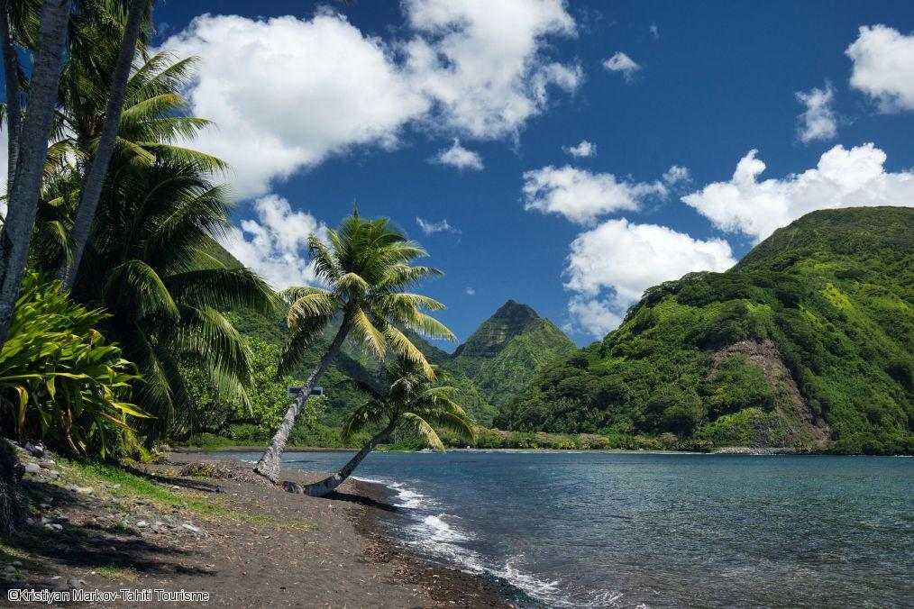 P2_TAHITI_Tahiti - Plage Tautira paysage - Tahiti Tourisme © Kristiyan Markov-5069x3380.jpg