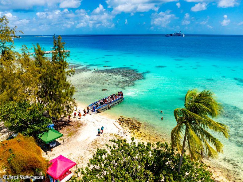 Lionel Gouverneur_Aranui Marquises 2023_Drone_0259 Rangiroa.jpg