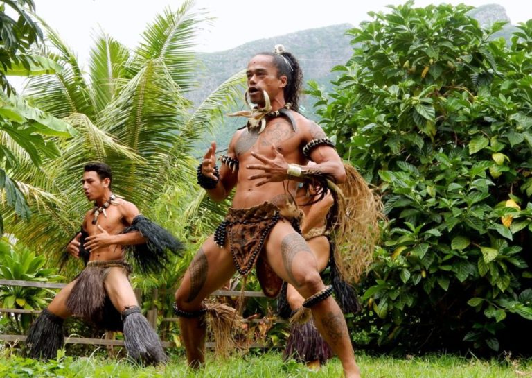 danse hommes îles marquises